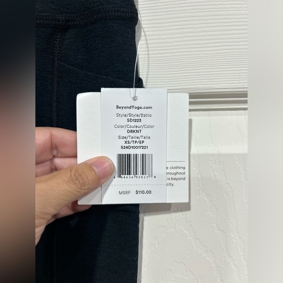 Beyond Yoga Women's XS Spacedye Versatility Pocket Bootcut Pant Black NWT - Picture 7 of 7